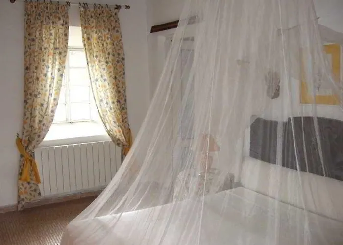 Hotel Alojamiento Rural Histórico El Vaqueril 2*