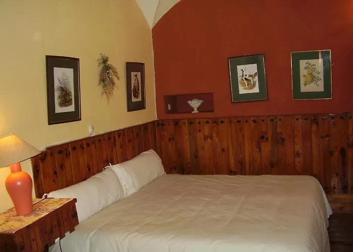 Hotel Alojamiento Rural Histórico El Vaqueril 2*